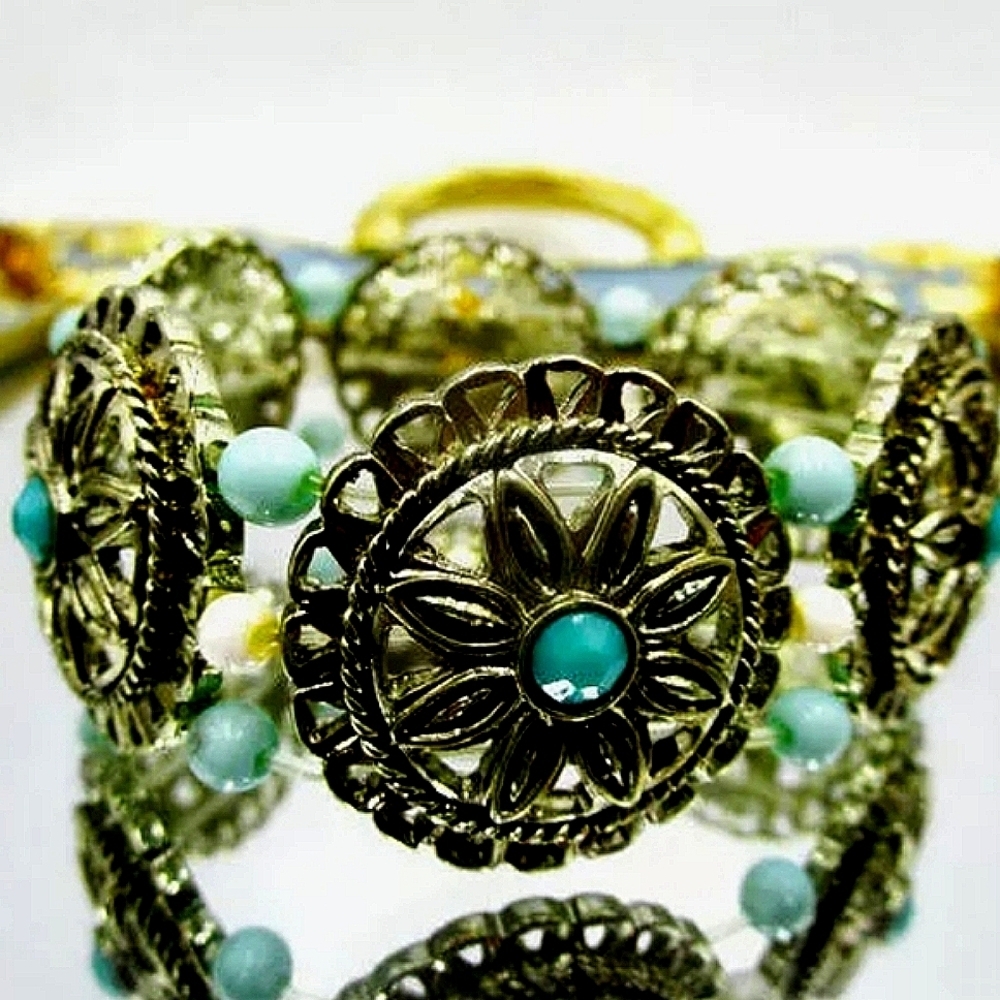 ๐ Turquoise Metal Bracelet - Picture 2 of 2